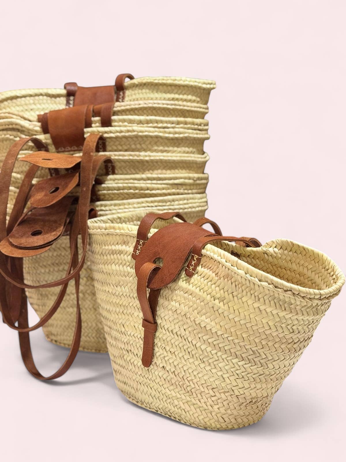 HandmadeBestSeller - Wholesale Beach Bag - Handwoven Straw Basket with Long Leather Strap & Flap 0