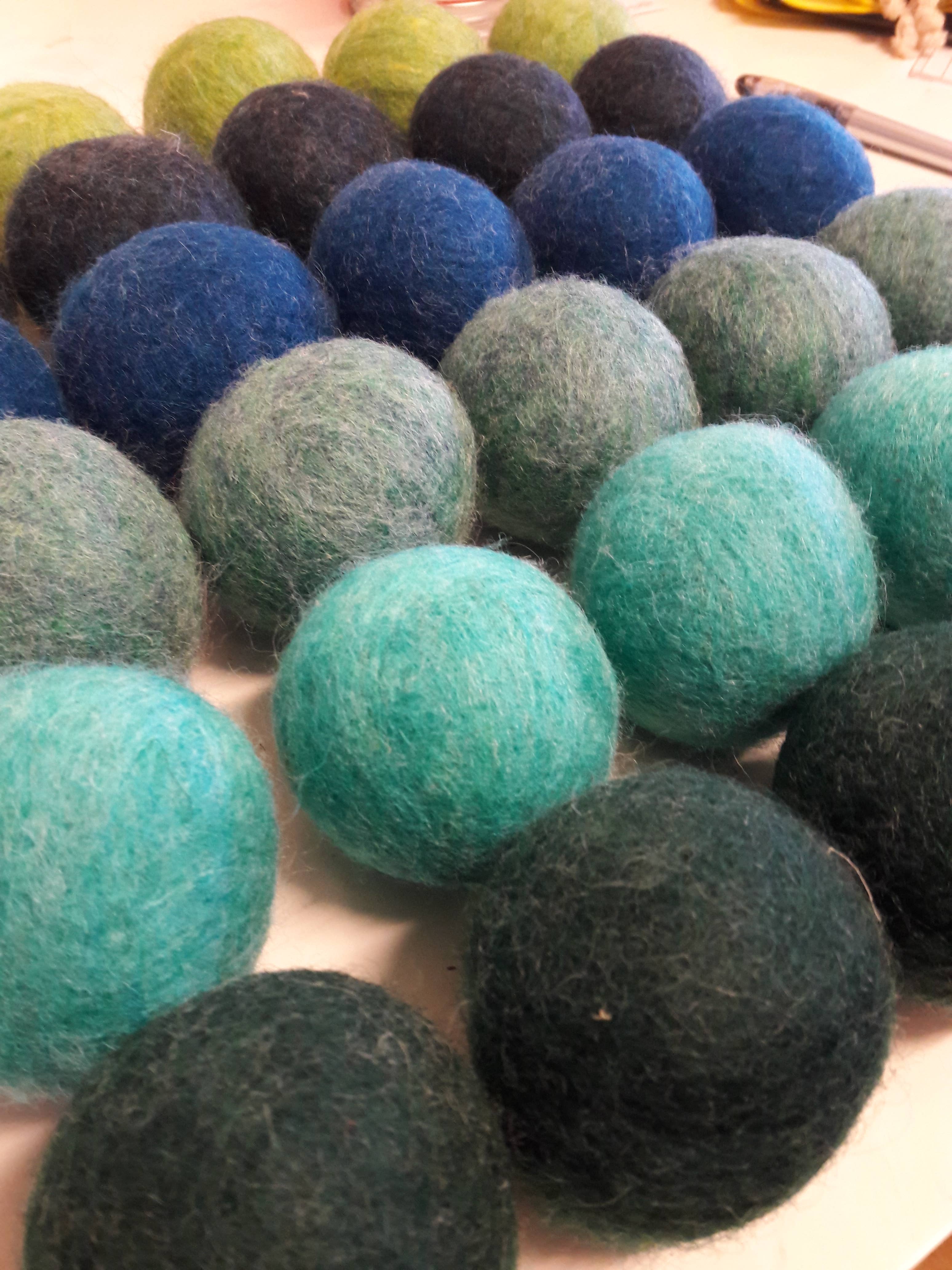 Bog Berry Dryer Balls - Wholesale Dryer Balls - Trees and Seas - Set of 6 Wool Dryer Balls zero waste5
