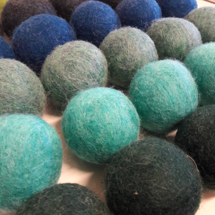 Bog Berry Dryer Balls - Wholesale Dryer Balls - Trees and Seas - Set of 6 Wool Dryer Balls zero waste5