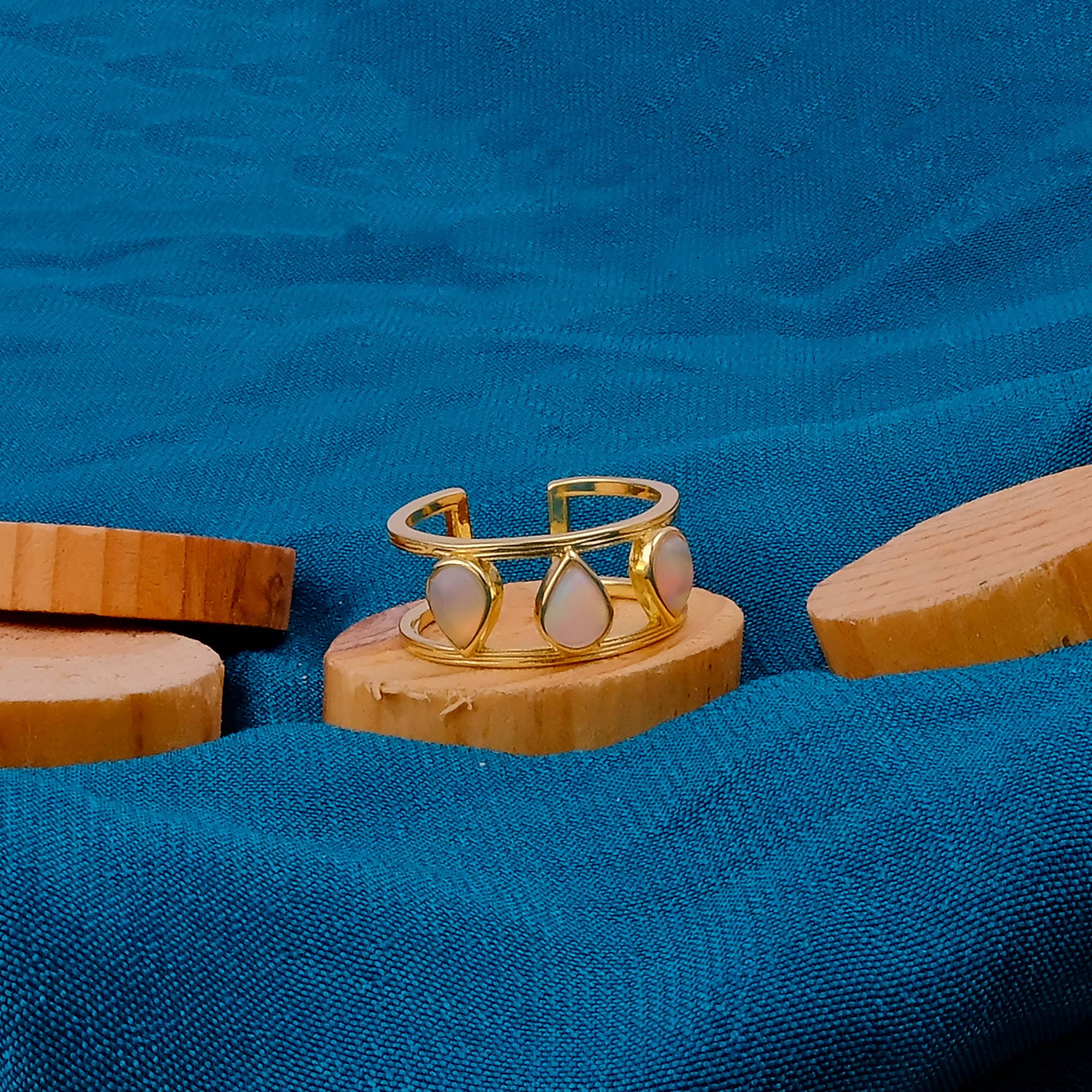 El Joyero – wholesale Cocktail/statement ring – White Fire Opal Adjustable Ring Teardrop Stone Open Rings 2