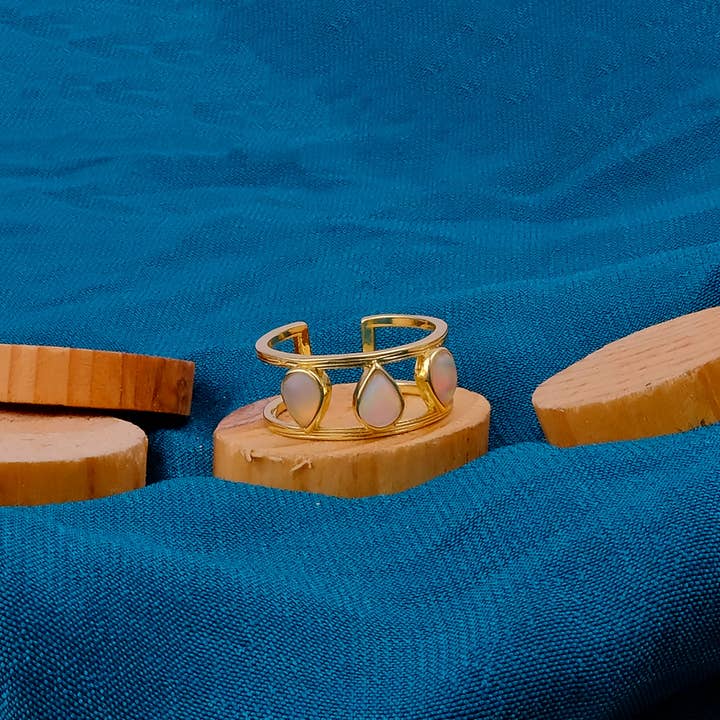 El Joyero – wholesale Cocktail/statement ring – White Fire Opal Adjustable Ring Teardrop Stone Open Rings 2