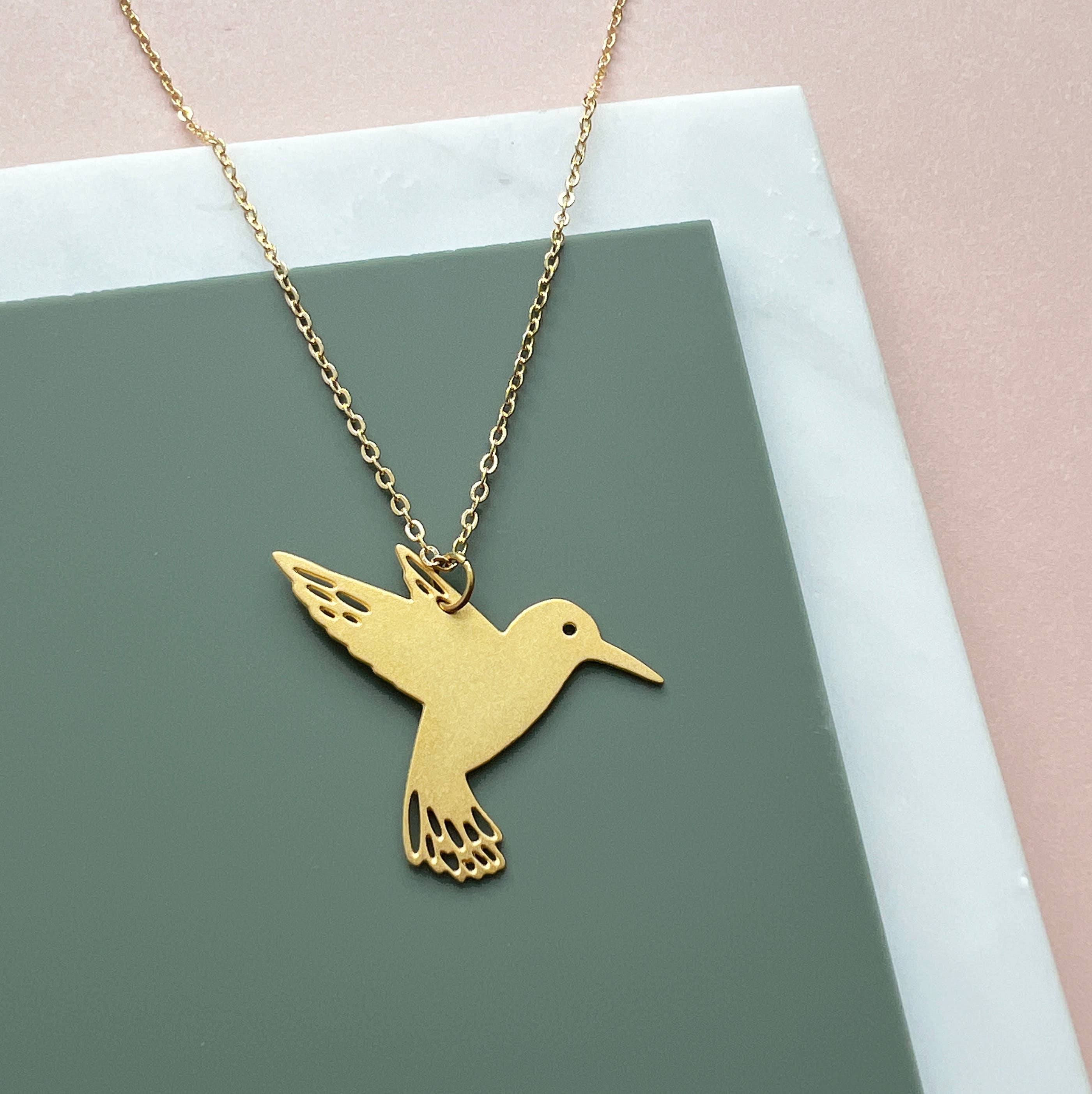 MicaPeet – wholesale Pendant/charm necklace – Gold Hummingbird Necklace 1