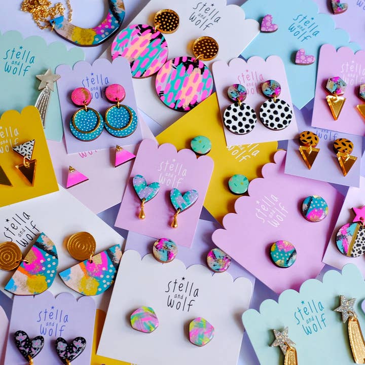 Oorbellen met bloemen hart, botanische illustratie, hand voor wholesale door Stella and Wolf