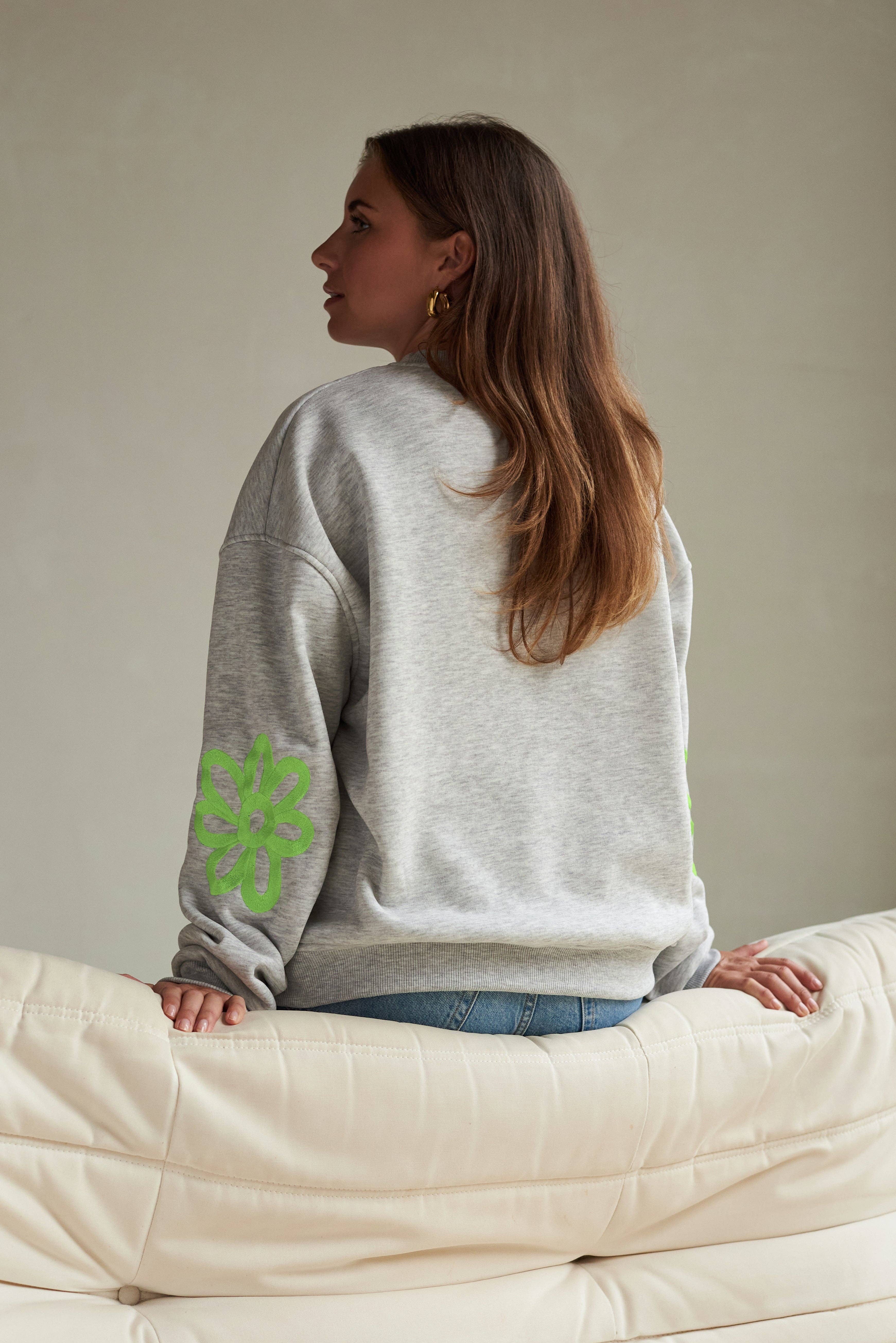 Studio Over The Moon - Wholesale Sweatshirt - Women's - The Moon Club sweater5
