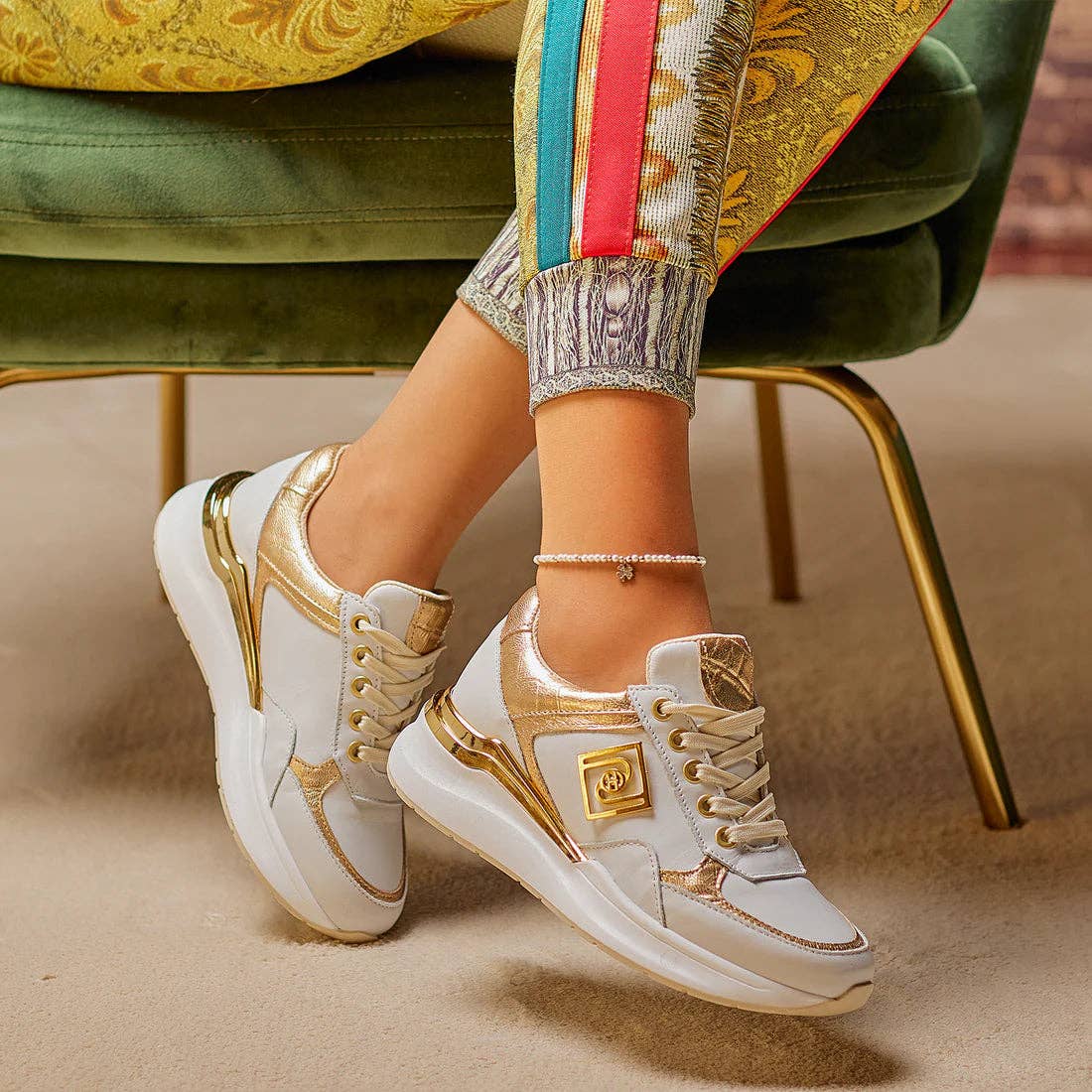 What a Shoes - Wholesale Sneakers - Dames - Sneaker White Gold van What a Shoes0