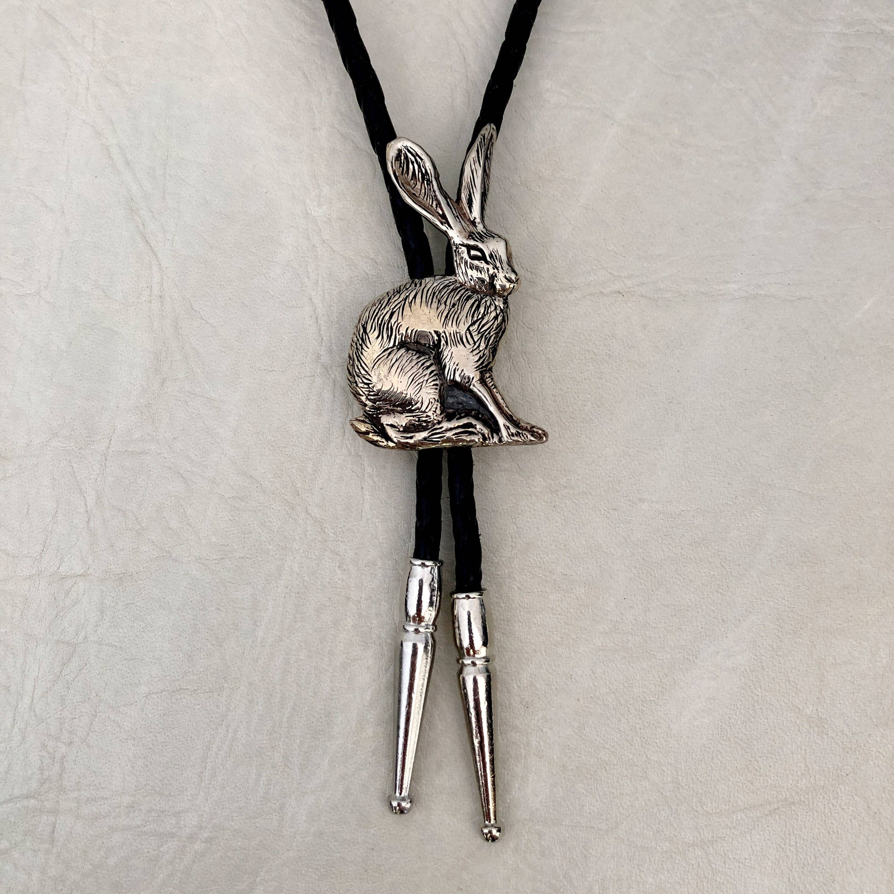 HELIOTROPE - Vendita all'ingrosso Collana con ciondolo/pendaglio - Bolo Tie con Lepre dalla coda nera5