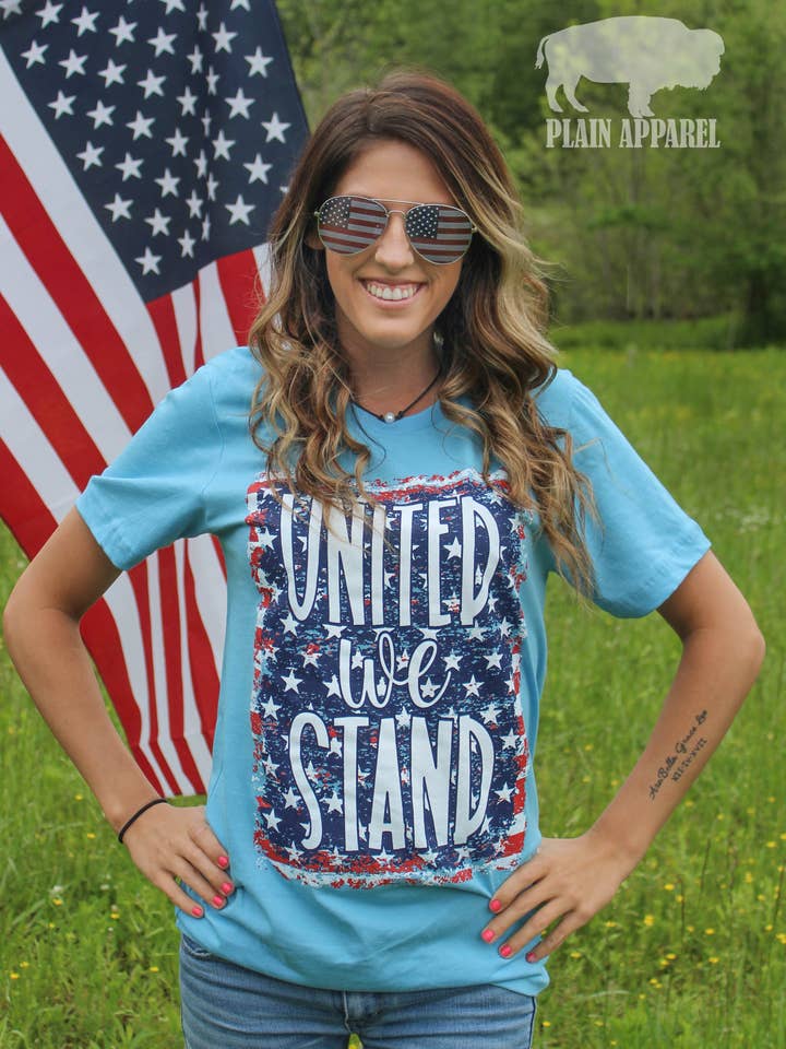 United We Stand T-shirt pour la vente par Plain Apparel Tees