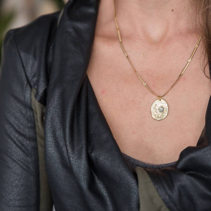 Dynamo - Wholesale Pendant/Charm Necklace - Jewelry Gold Bird Coin Pendant Necklace | Pyrite Sun2