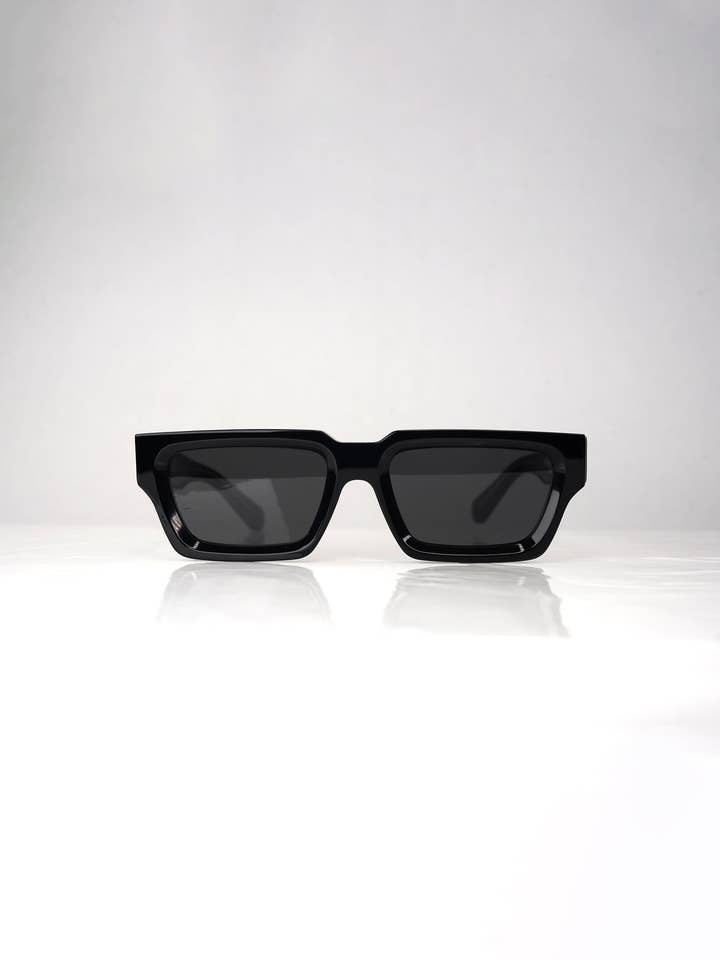 'IV' Frame in Jet Black for wholesale by Giani Martin