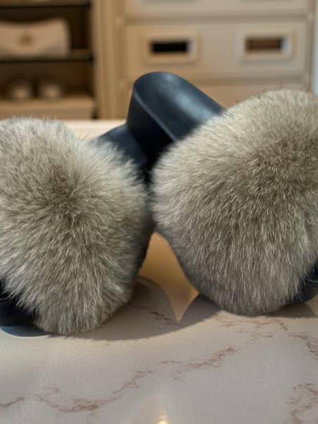 Ciabatte in pelliccia di volpe per la vendita all'ingrosso da parte di Dreamerz Shoes and Coats