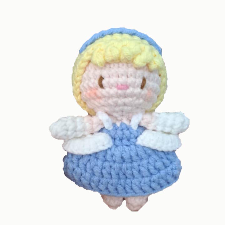 Poupée Mini Cendrillon - porte-clés crochet fait main pour la vente par Giramisu Canada