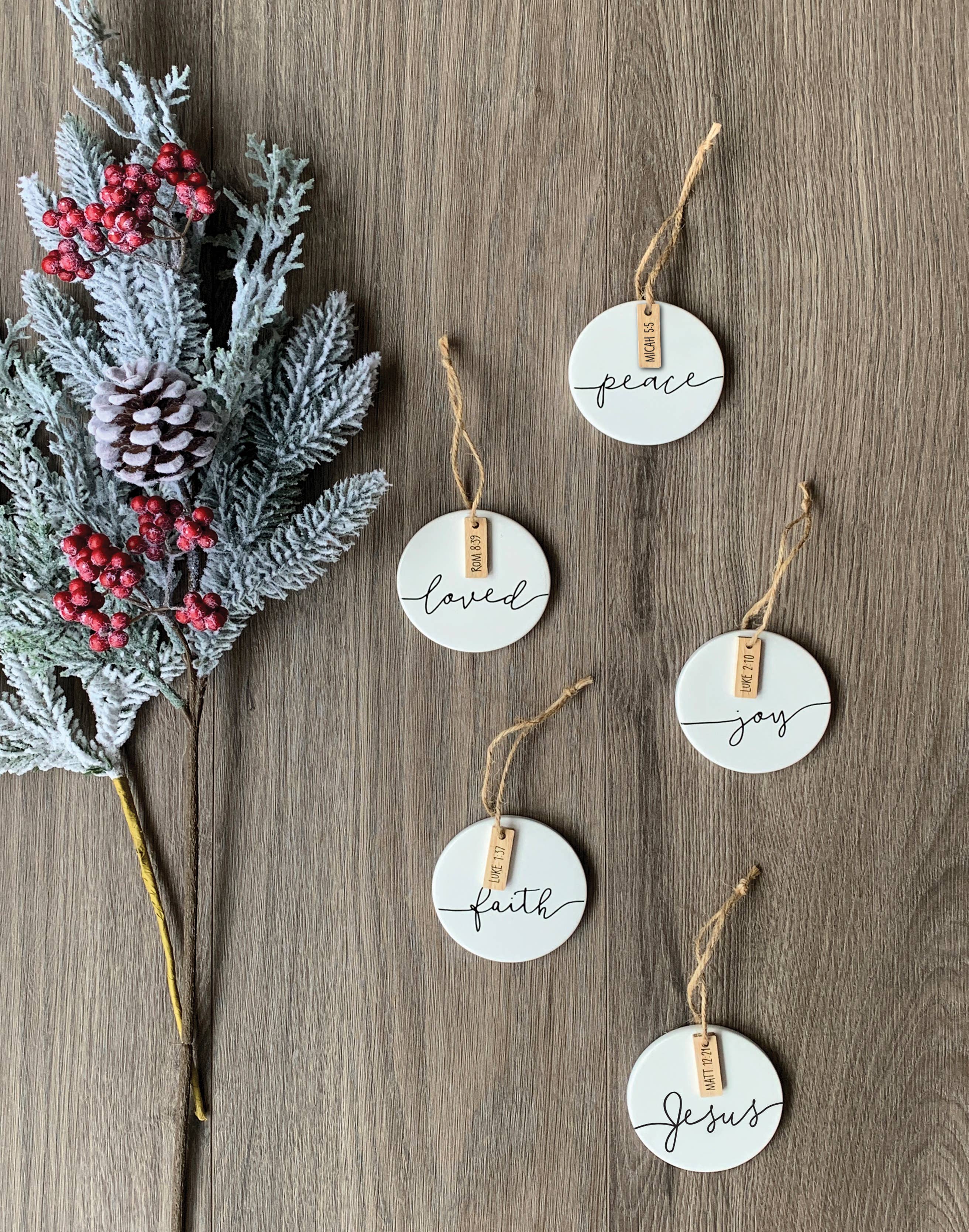 Dicksons – Großhandel Verzierung – 🎄 LCP Weihnachtsschmuck Simply Jesus1