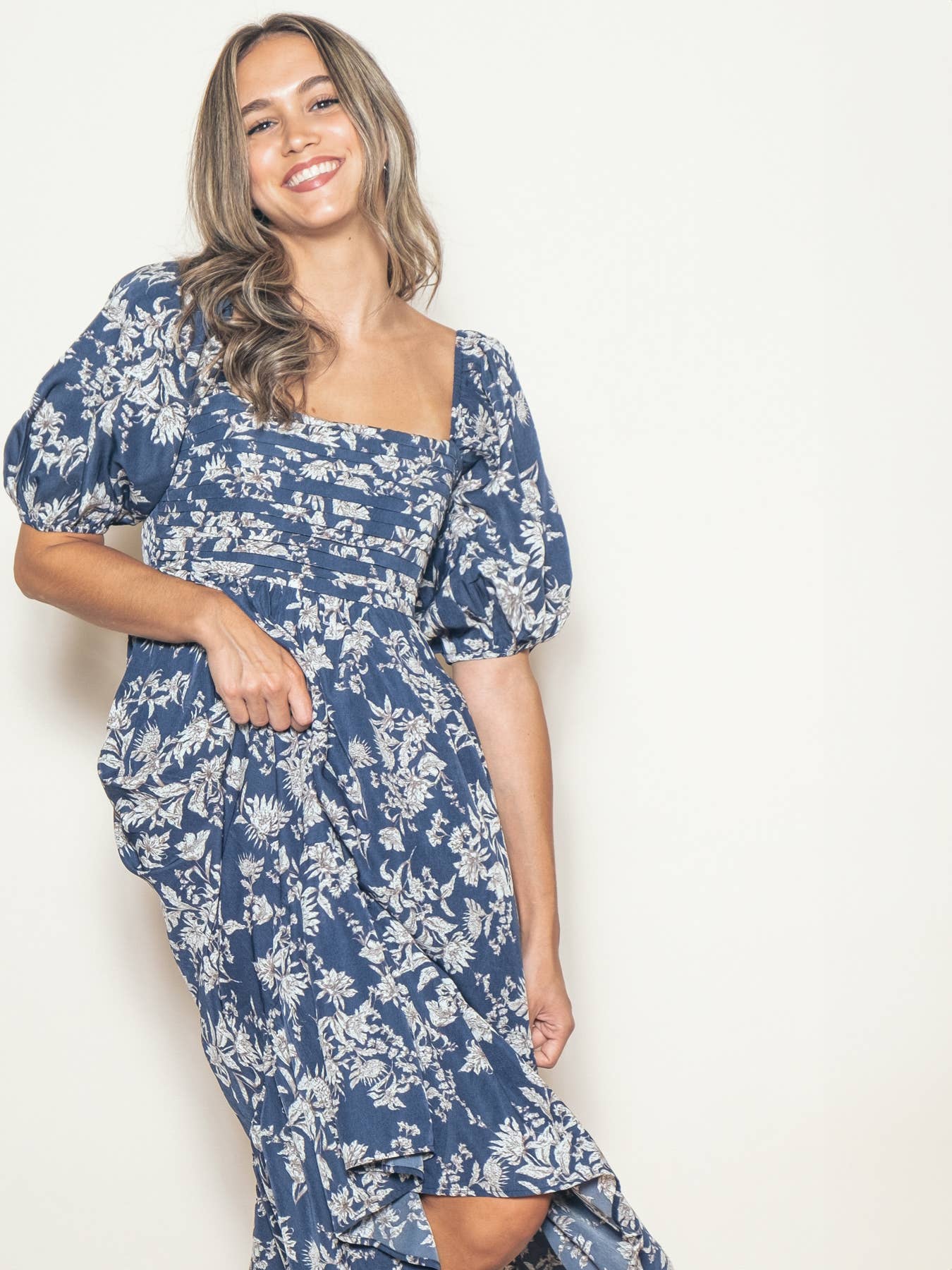 Elloh Collection - Wholesale Dress - Women's - Romantic Bubble Sleeve Pleated Midi Dress with Pockets6