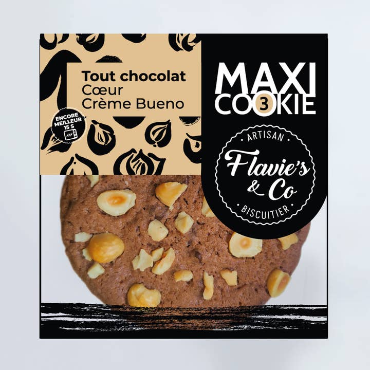 Maxi cookie todo chocolate com coração cremoso de bueno por atacado de Flavie's & Co