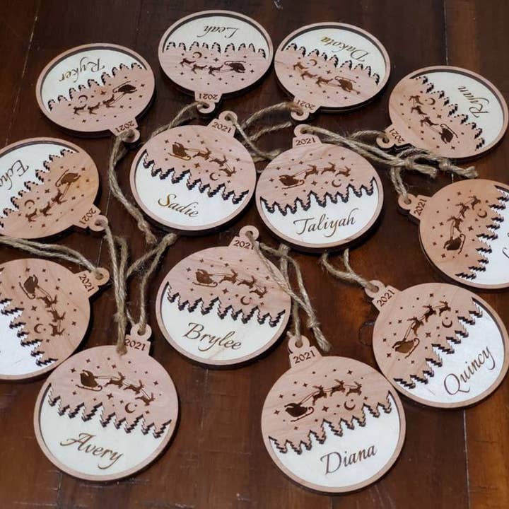 1 Round Personalized Christmas Ornament for wholesale by TidaArts