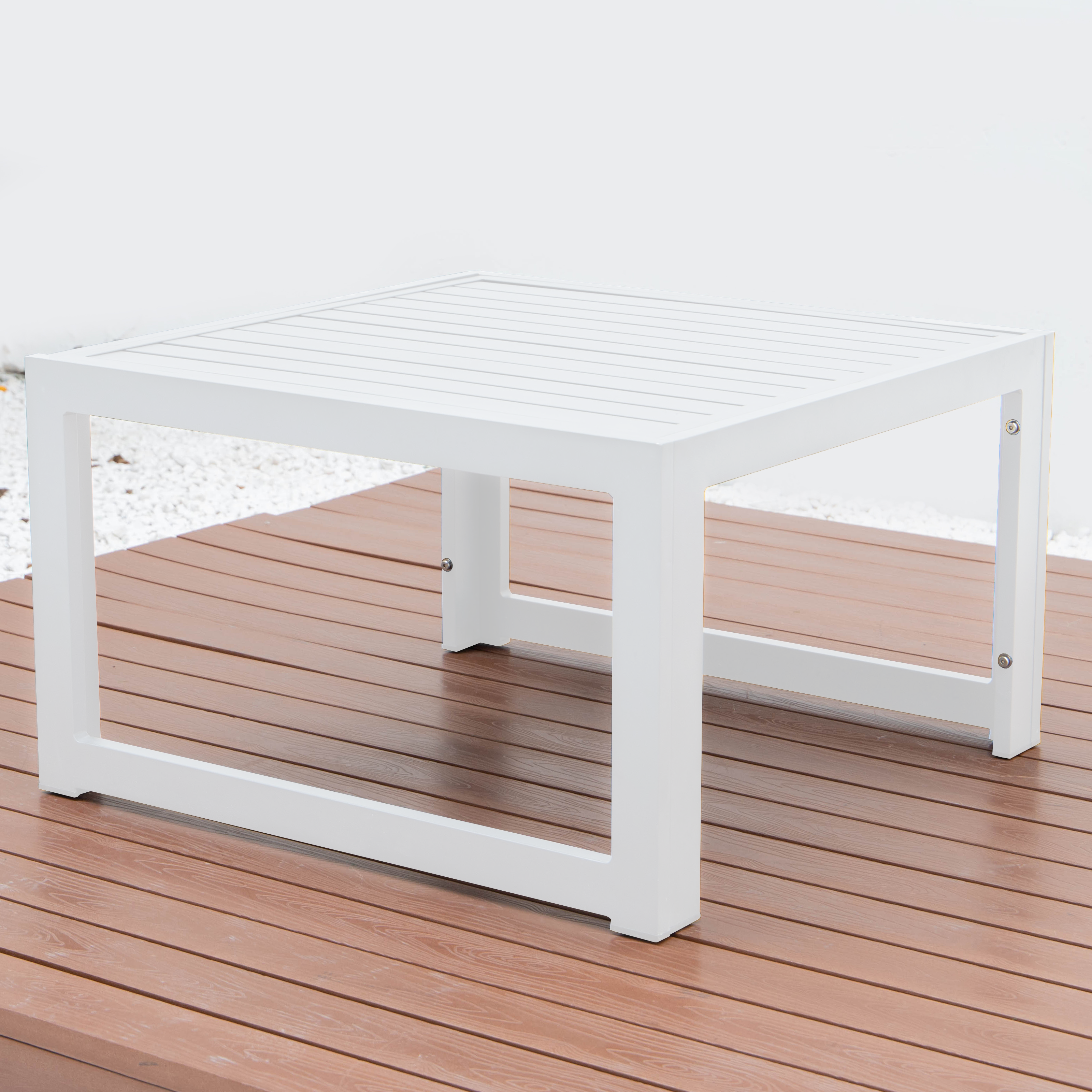 LeisureMod - Wholesale Patio Table - Chelsea Aluminum Patio Coffee Table19