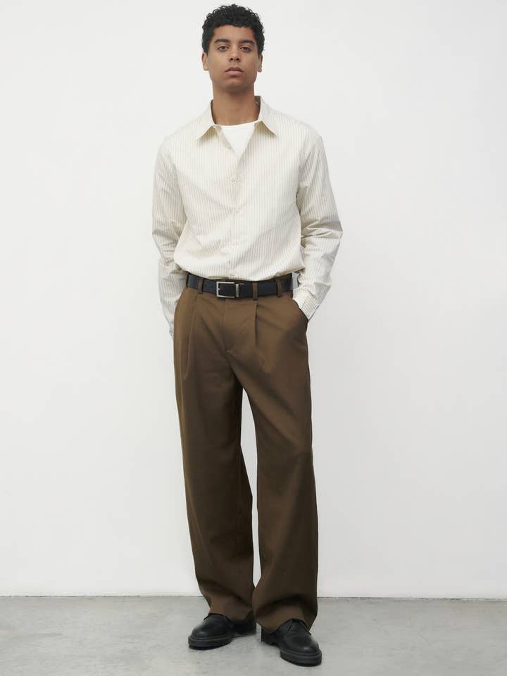 Elliott Top | Pinstripe Top med knapper for engroshandel hos MOD REF