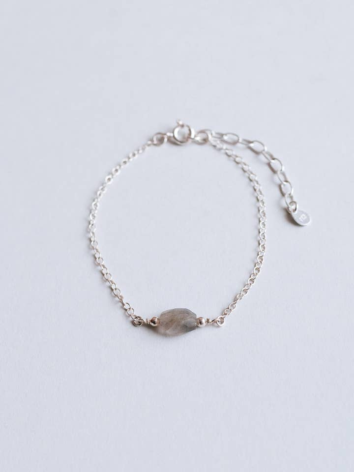 Sterling Silver Labradorite Gemstone Bracelet for wholesale by Honeydew Club
