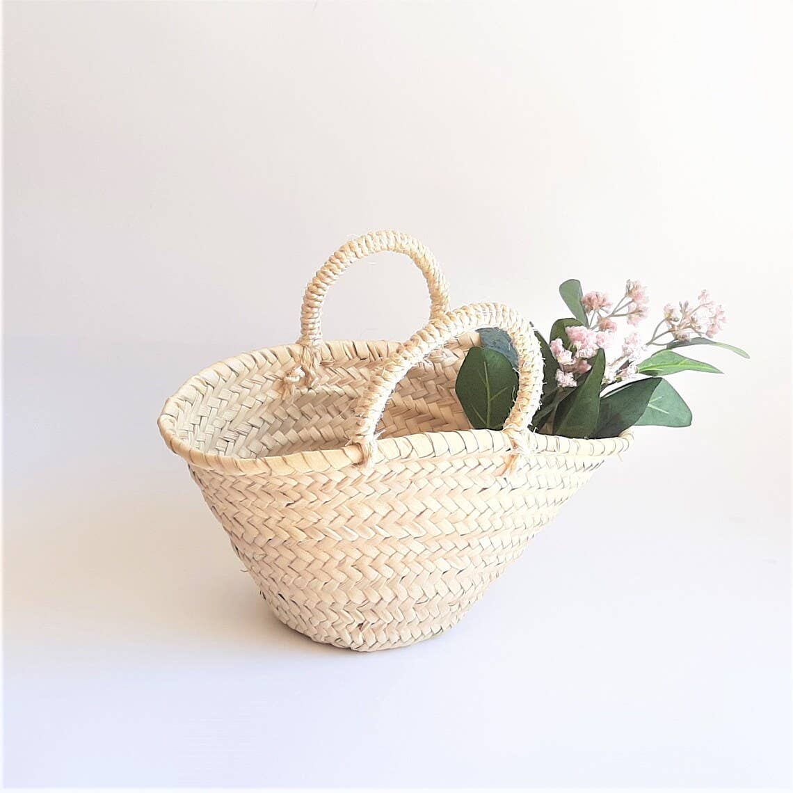 HandmadeBestSeller - Vente Sac de plage - Panier en paille rond pour demoiselle d'honneur / Rustique / Petit panier pour fille d’honneur2