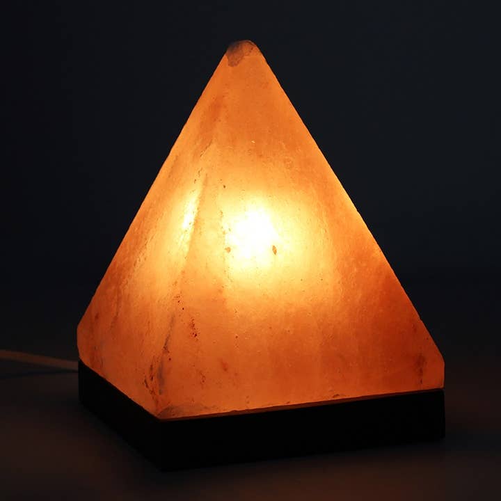 3-4 kg natural pyramidal salt lamp for wholesale by Ethike.eu