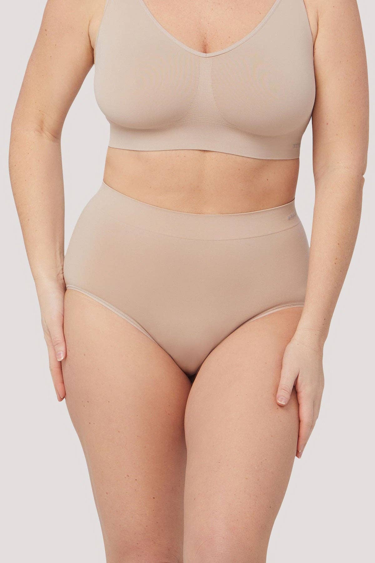 Bella Bodies Australia - Wholesale Underwear - Women's - Quick-Dry Travel Brief0