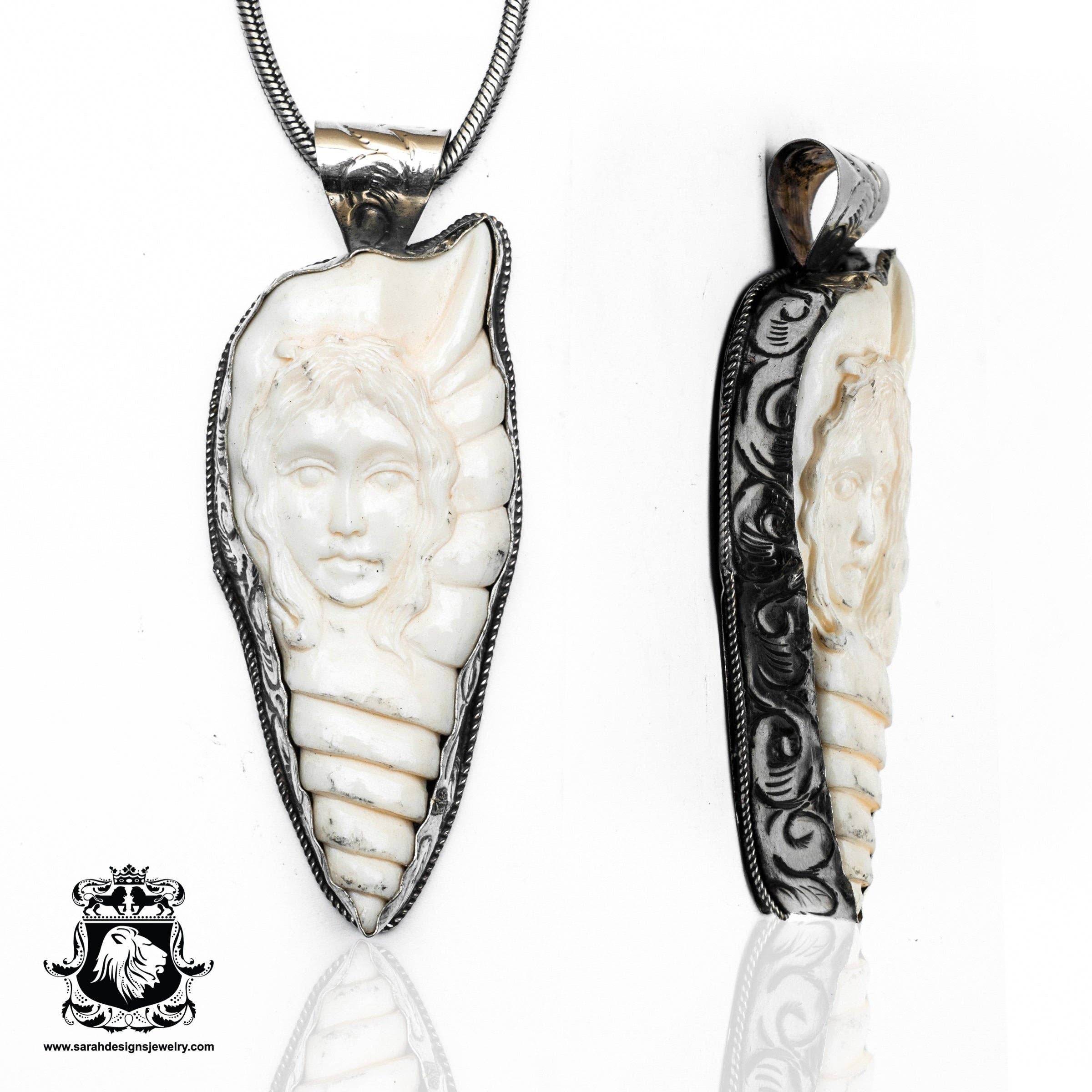 SARAH DESIGNS JEWELRY - Venta al por mayor Collares con colgantes/abalorios - Colgante y cadena de plata tallada en forma de concha victoriana con forma de mujer N3540