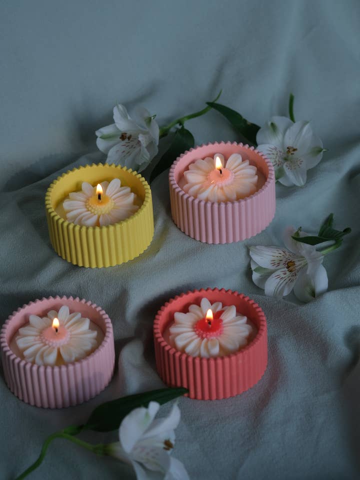 Daisy Flower Candle for wholesale by Interlude Candles