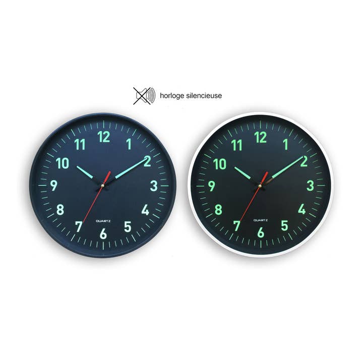 CP INTERNATIONAL - Wholesale Wall Clock - Clock with Numbers + Phosphorescent Hands 25 cm Silent