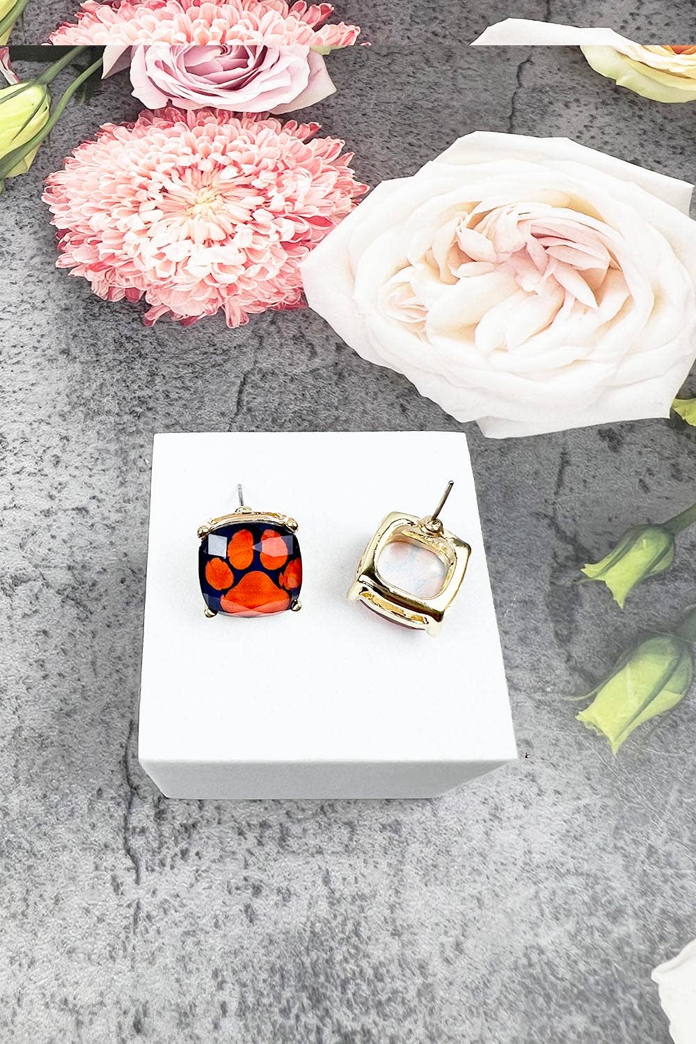 JHP Collection - Wholesale Stud/Post Earrings - DOG PAW PRINT CUSHION CUT EPOXY STUD EARRING35