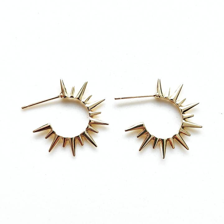 Rivets plaqués or 18 carats pour la vente par Libra Ris↟ng By Yoali