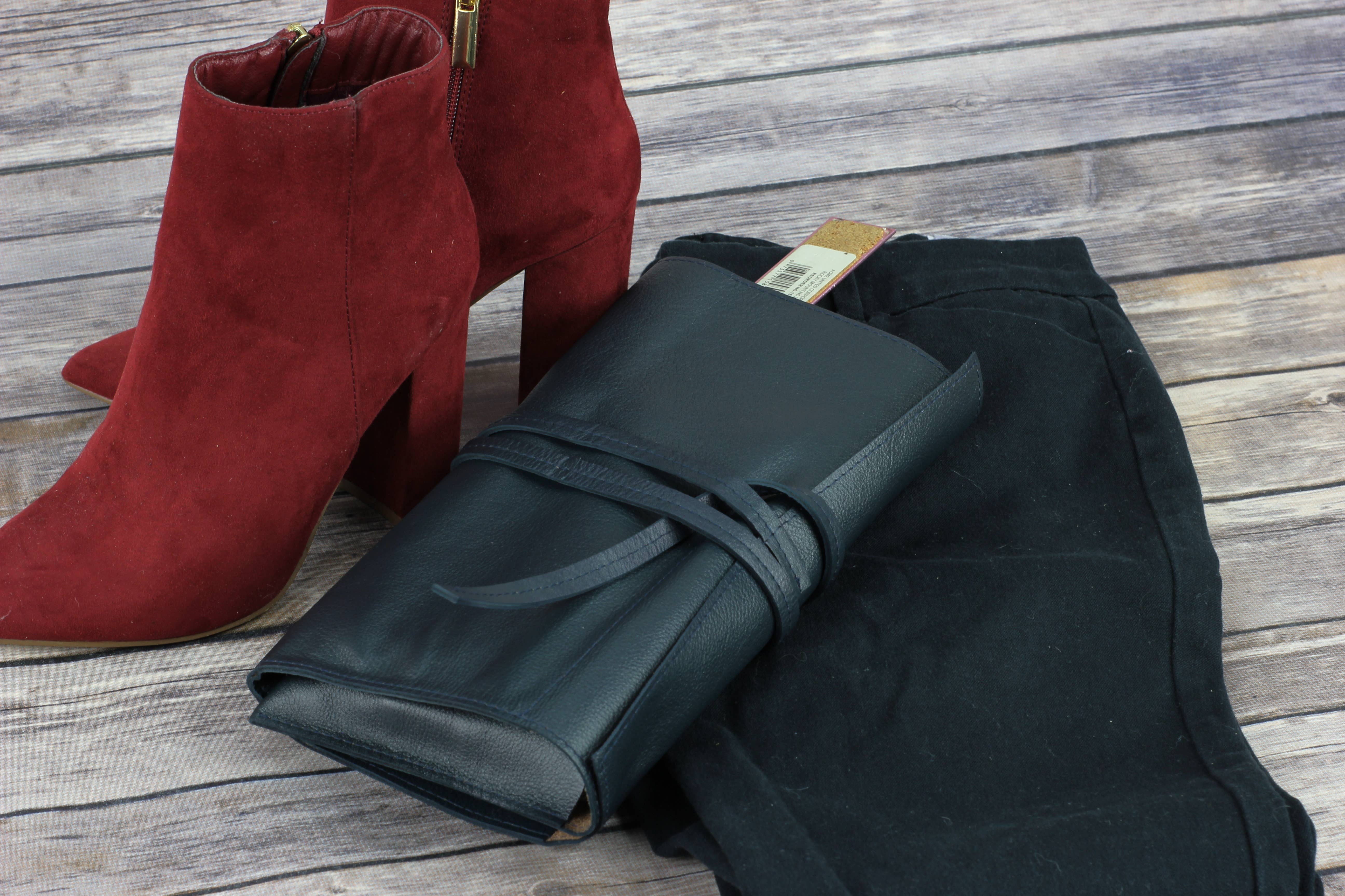 Leather Impressions Inc - Wholesale Cord Holder - Leather Roll up Cord Keeper Wrap Around Tech Case19