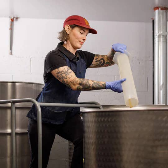 Burlap & Barrel - Wholesale Vanilla/Fruit Extract - Vanilla Extract - 4oz Bottle - Single Origin Extract3