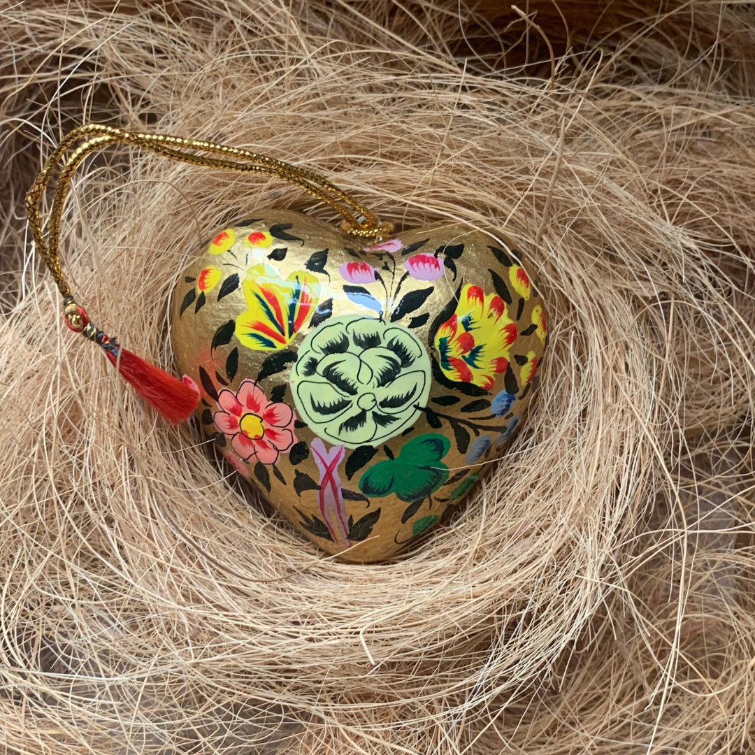 Dalit Goods Co – Ornamento por atacado – Floral Dourado - Estrela de Natal pendurada em papel Mâché1