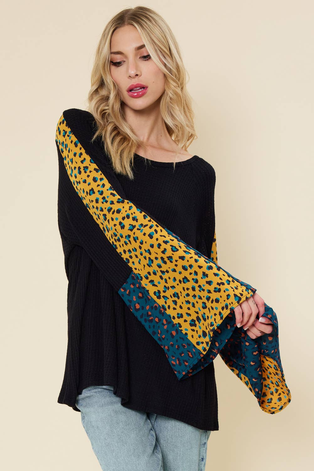 FSL Apparel – wholesale Tunic – Women’s – ST6590 - Bell sleeve top with color contrast leopard print6