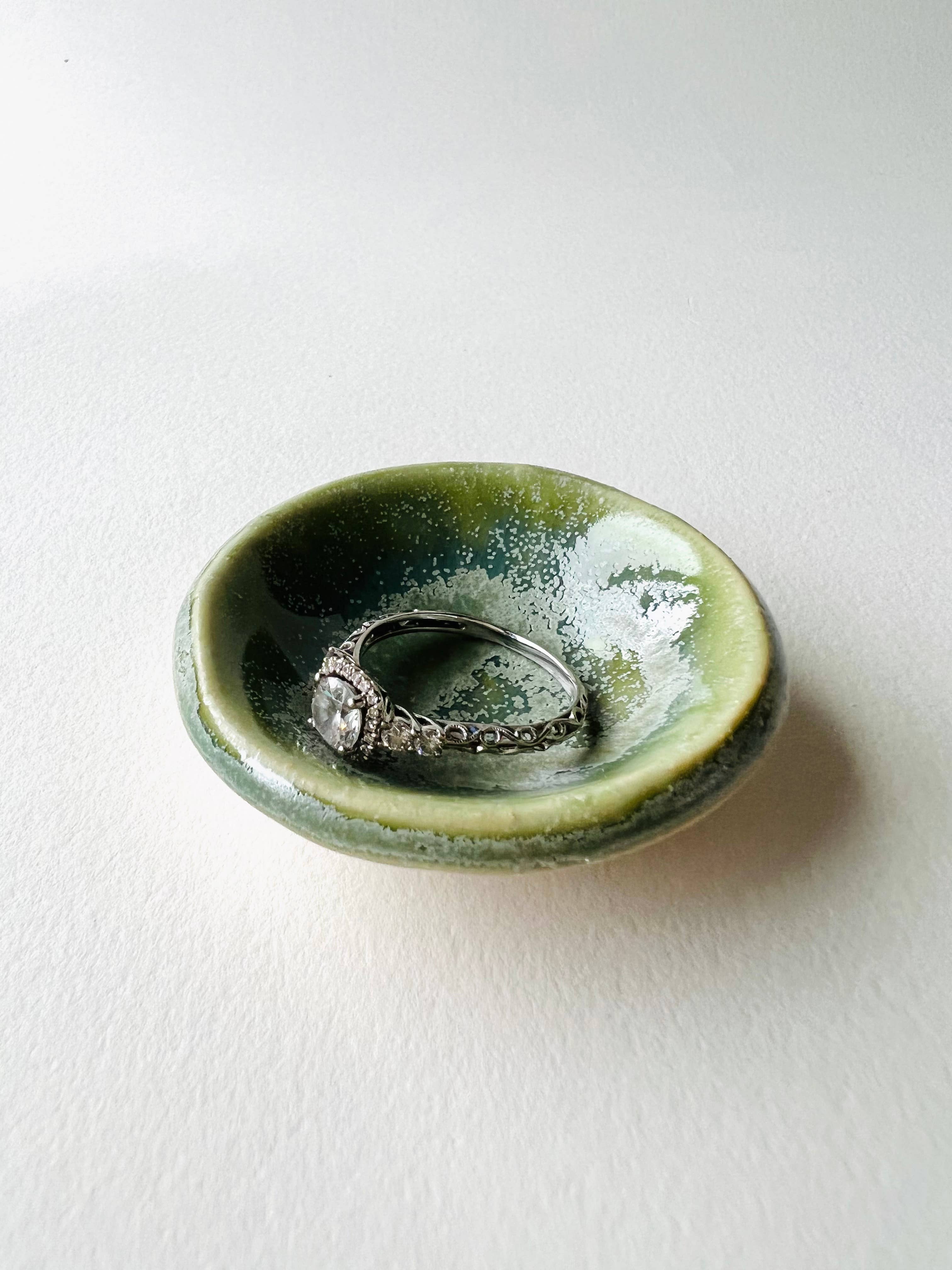 MoonMoon Ceramics – wholesale Jewellery dish – Green Tea Tiny Ring Dish8