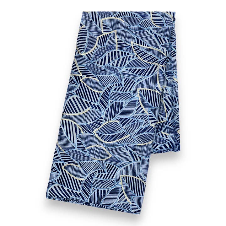 Lili Scarves (US Duty Free) – Engroshandel Tørklæde - Dame – Sommerhalstørklæde med monokromt bladprint7