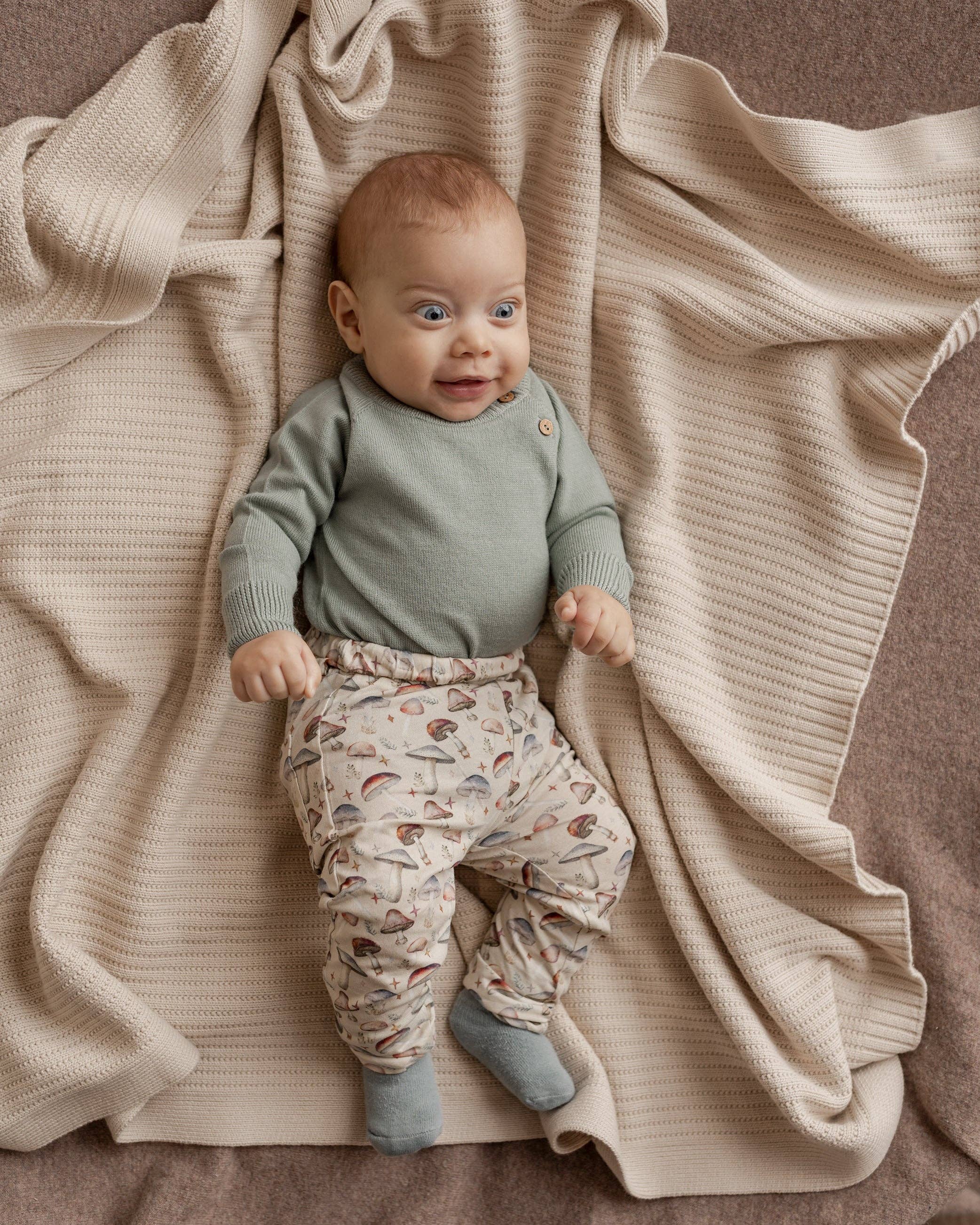 Regnfuld Mushroom leggings, baby for wholesale on Faire10