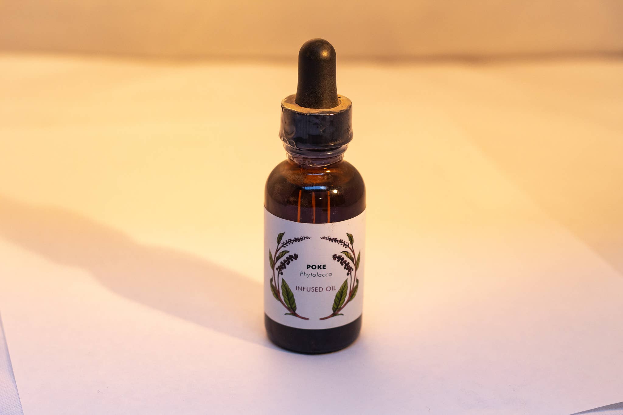 The Herb Shoppe – wholesale Bath/body oil – Poke Root Herbal Oil Infusion0