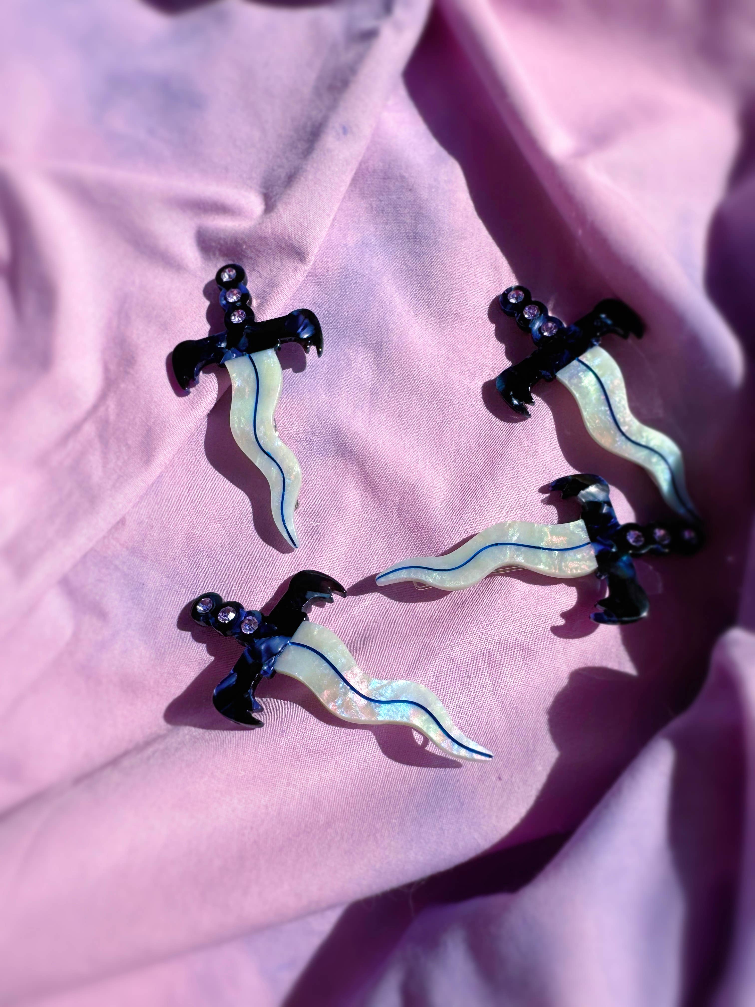 Peach Beast - Wholesale Hair Clip - Women's - Dagger Hair Clip Set2