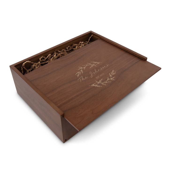 Weddingstar Inc. - Venta al por mayor Cajas decorativas - Caja de regalo de madera con tapa corredera - Signature Script