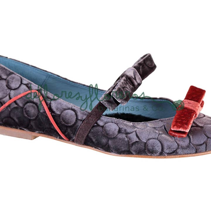 Ballerina di orso panda moka per la vendita all'ingrosso da parte di Deflores y Floreros SLU