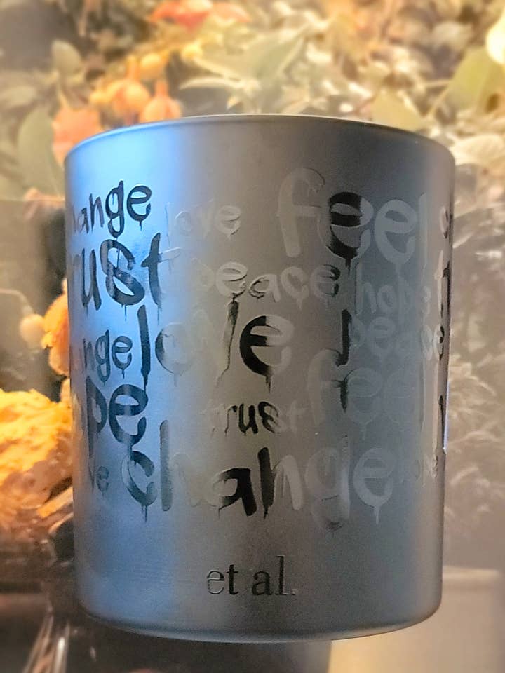 No. 8 Mandarin Cassis 10oz soy blend candle BLK for wholesale by et al life