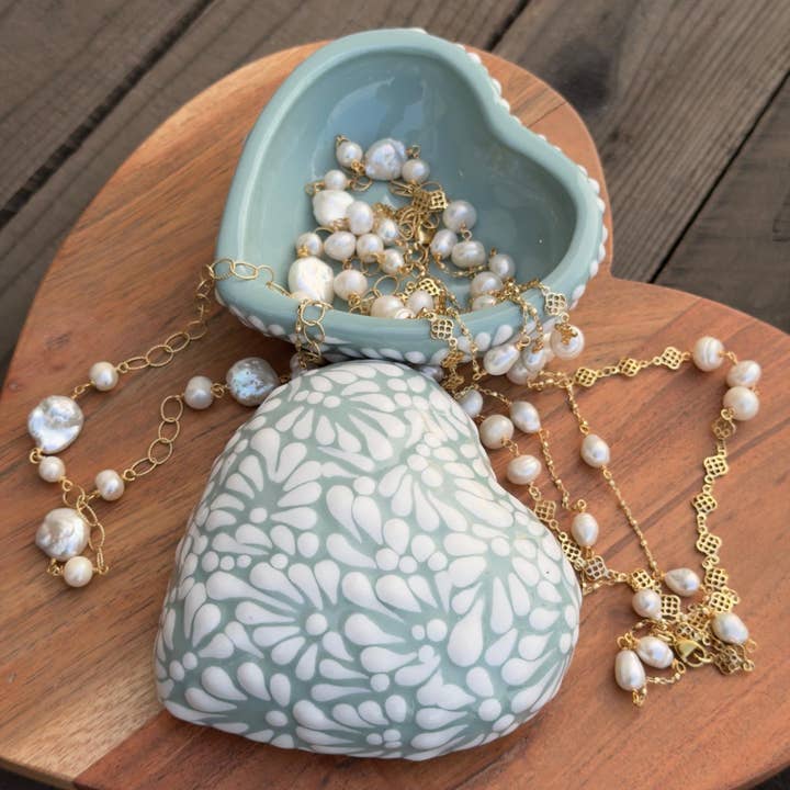 Mint and White Heart Box for wholesale by Mi Amor Just For You