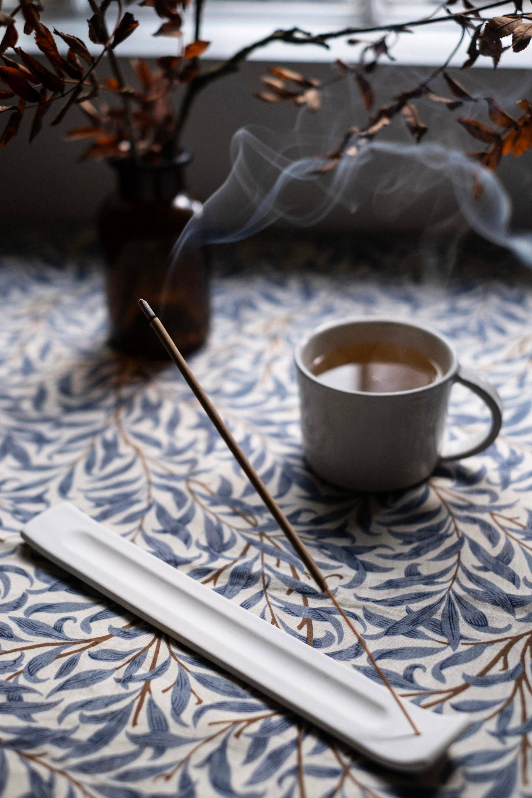 Heaven Scent Incense Ltd – wholesale Incense – 10 Bergamot & Lemon incense Sticks in an Illustrated Pack1