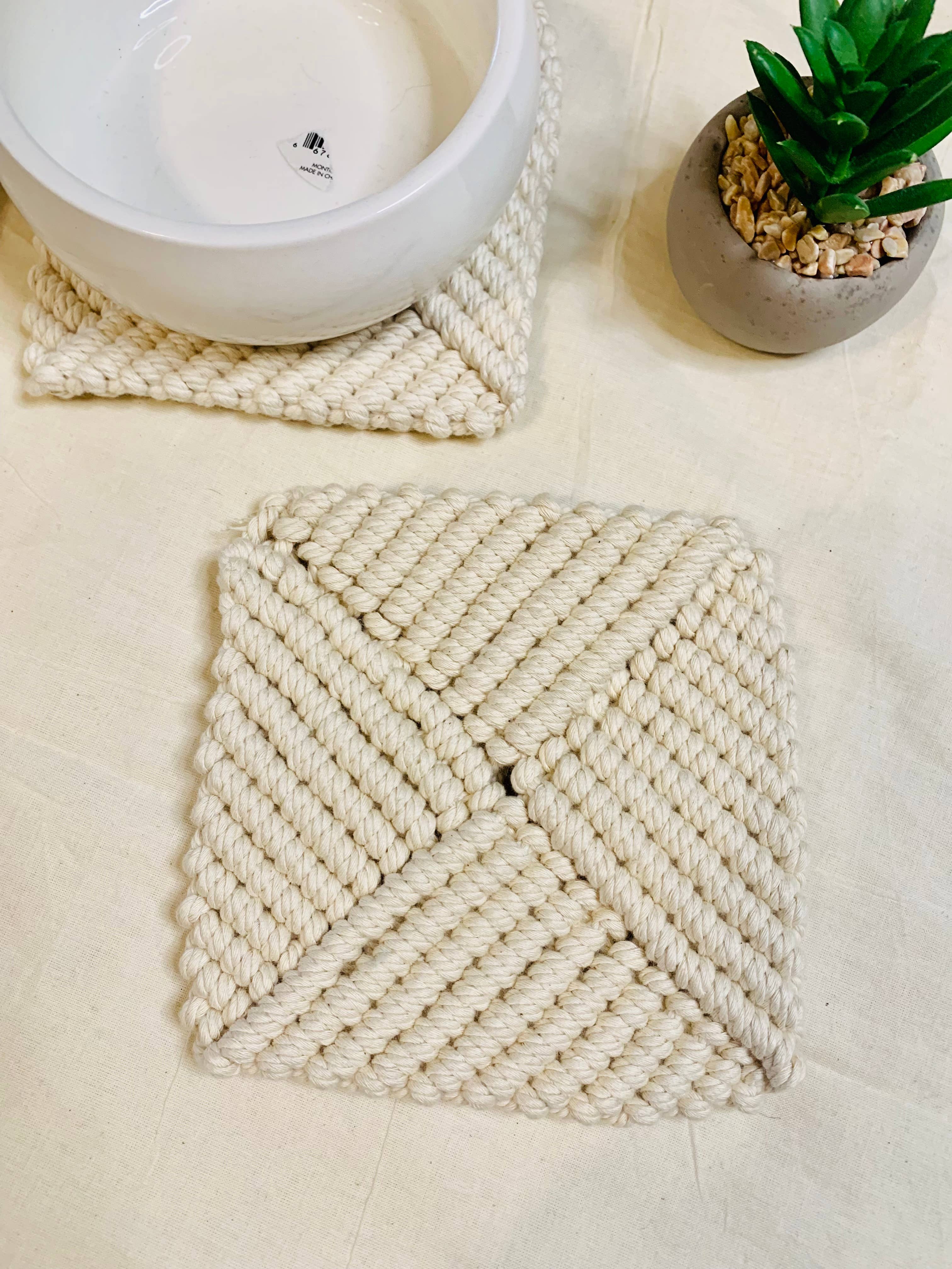 Knotting Studio - Venta al por mayor Posavasos - Posavasos cuadrados de macramé, alfombrilla para velas, alfombrilla para plantas, regalo para ella3