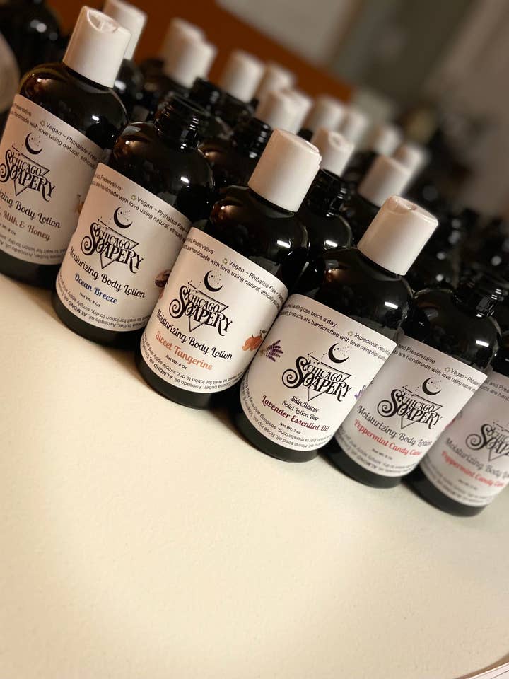 Moisturizing lotion (Vanilla Woods) (Vegan) for wholesale by Chicago Soapery & Apothecary