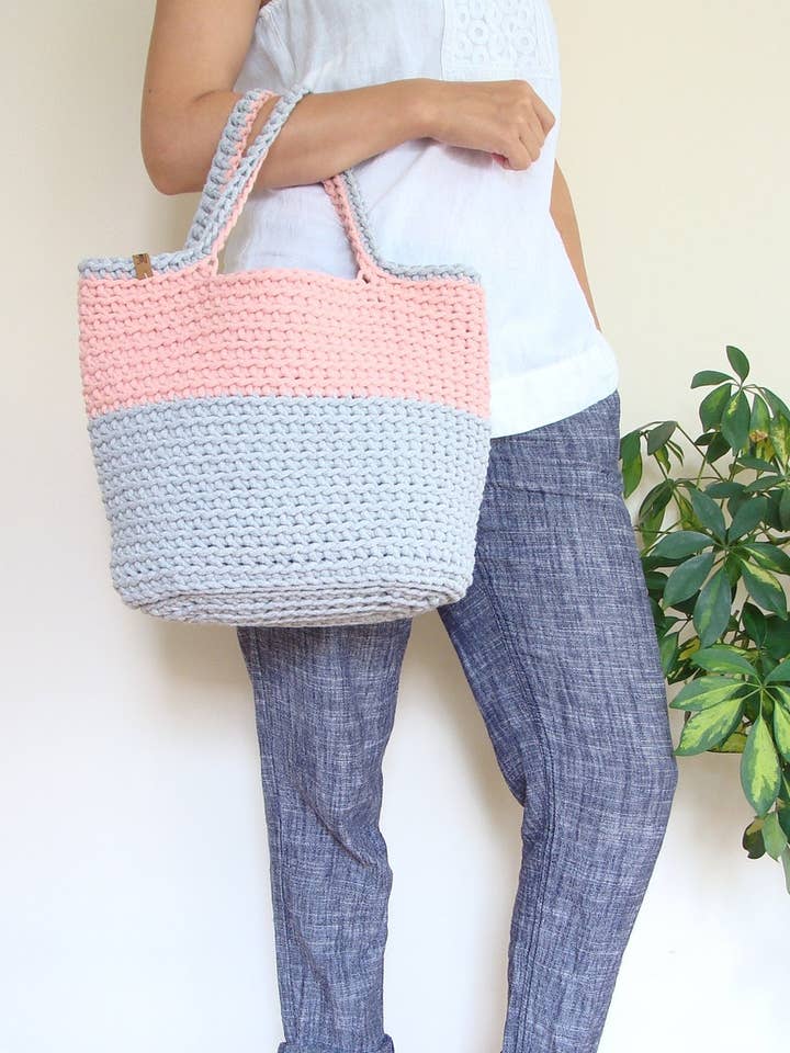 Tvåfärgad liten korgväska för wholesale av Woolfans