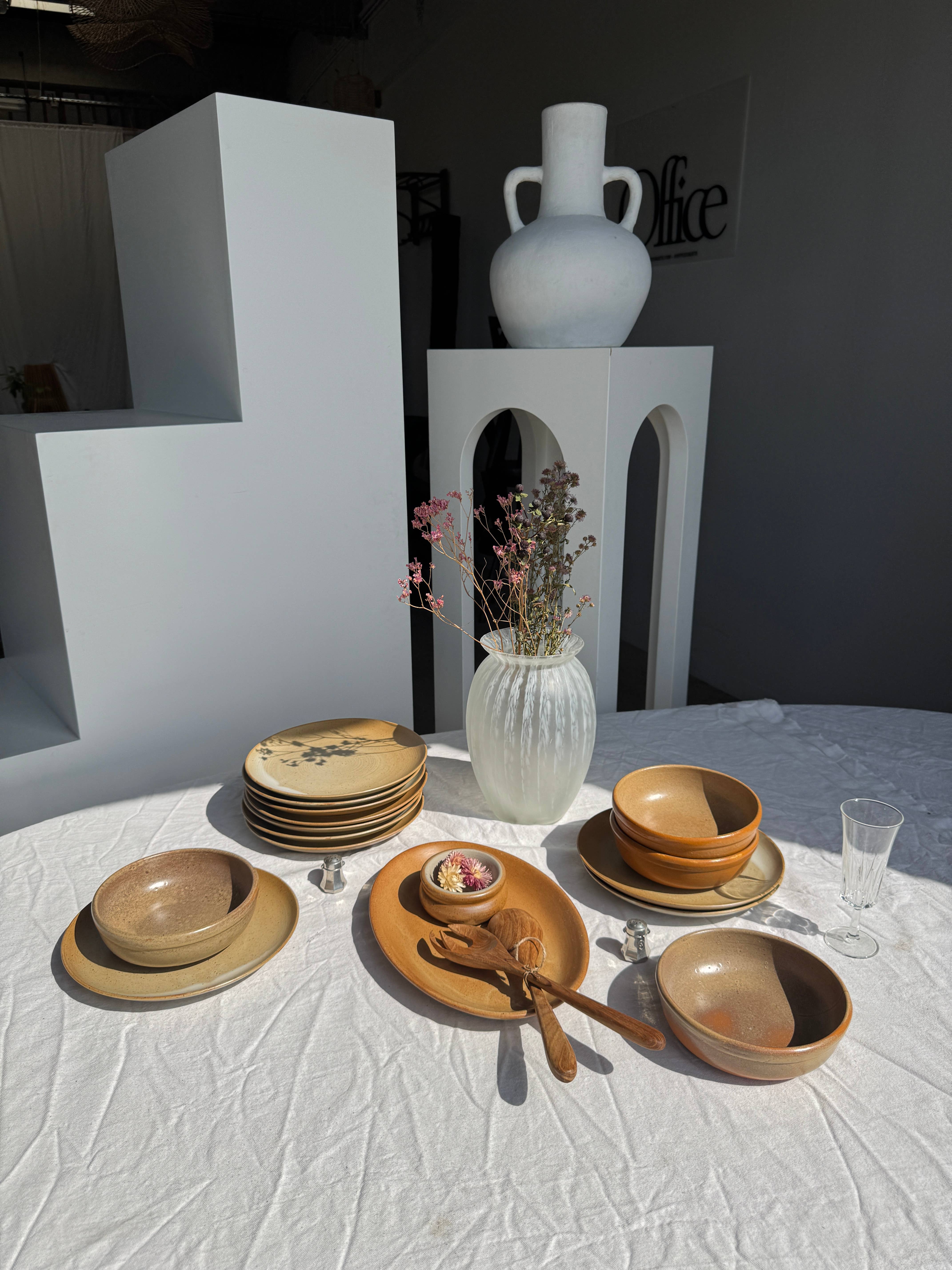 Office Objets - Wholesale Dinner Plate - Set of 6 stoneware plates Village France D2438