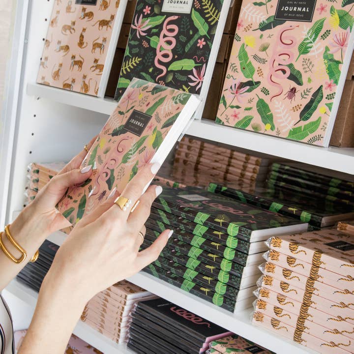 Girl w/ Knife – Engroshandel Dagbog – Journal Of Wild Idéer - Sort4