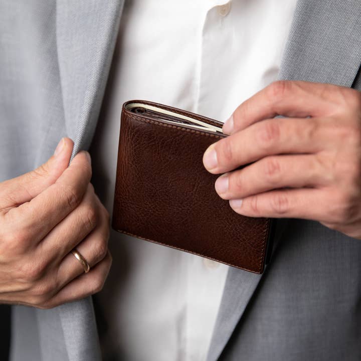 Time Resistance - Wholesale Wallet - Men's - Leather Bifold Wallet - Daniel